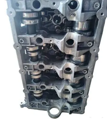 Volkswagen Jetta V Engine head 03G103373A
