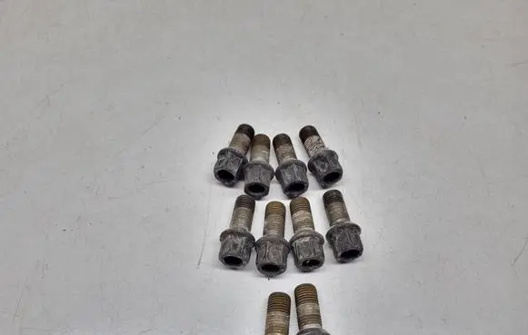Audi A4 S4 B8 8K Nuts/bolts 
