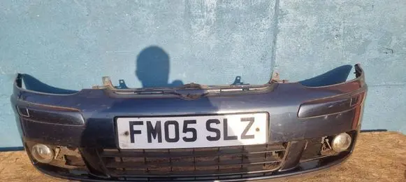 Volkswagen Golf V Front bumper 1K0807217