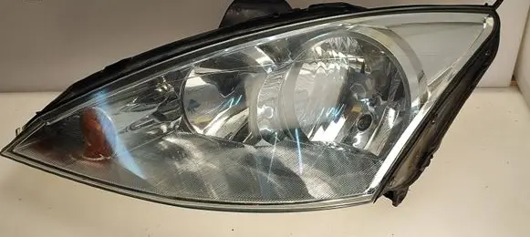 Ford Focus Headlight/headlamp 2M5113W030BD
