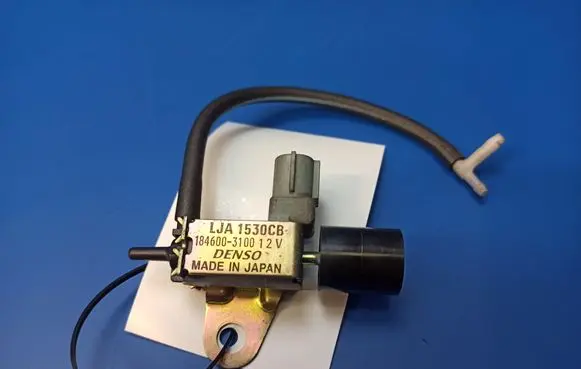 Jaguar XJ X308 Vacuum valve LJA1530CB 1846003100