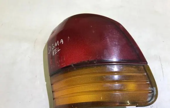 Mitsubishi Sigma Rear/tail lights 0431582 043-1582