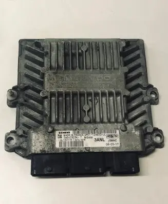 Ford Focus Engine control unit/module 4M5112A650JL 5WS40303KT J38AC