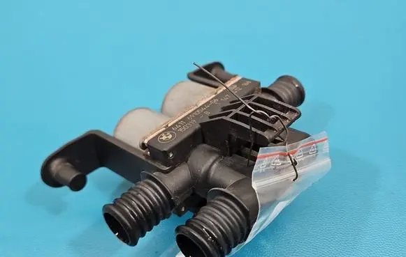 BMW X5 F15 Coolant heater control valve 6910544 IMPRK1537093