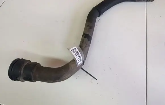 Ford Mondeo MK IV Engine coolant pipe/hose