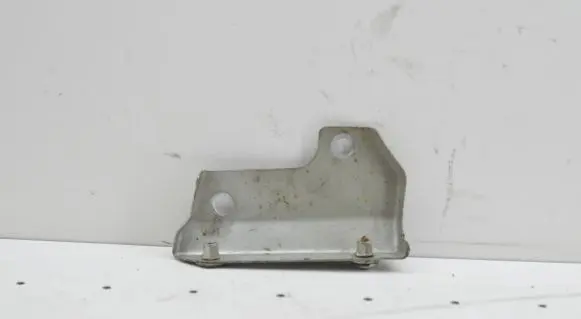 Volkswagen Touran II Fender mounting bracket 1T0810333A