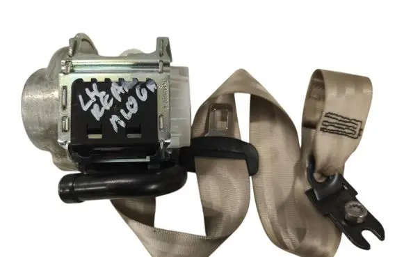 Audi A5 Rear seatbelt 
