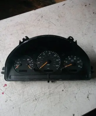 Mercedes-Benz ML W163 Speedometer (instrument cluster) A1635407711