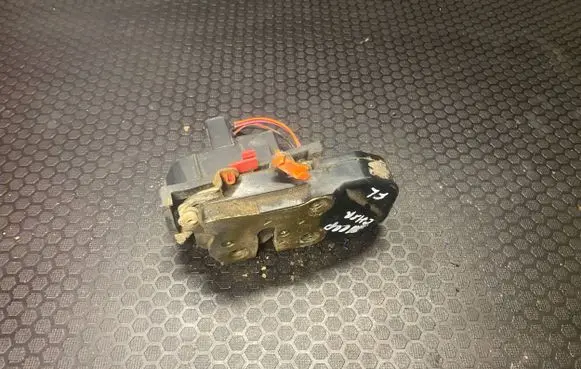 Jeep Grand Cherokee (WJ) Front door lock