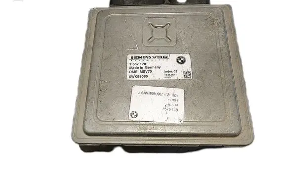 BMW 3 E90 E91 Engine control unit/module 7567178