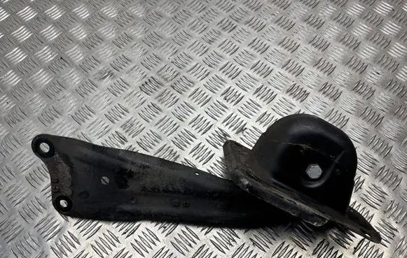 Volkswagen PASSAT B8 Rear control arm 5Q0505226C