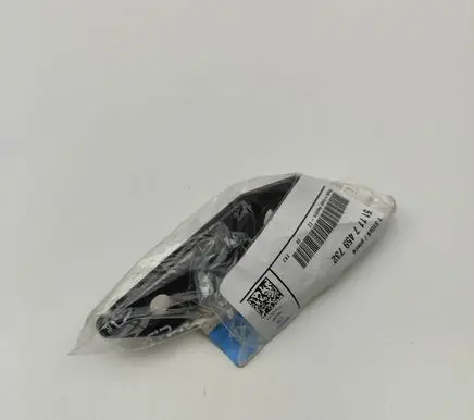 BMW 1 F40 Front bumper mounting bracket 7459732