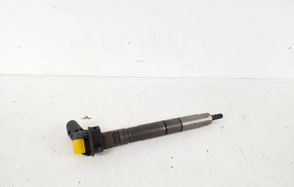Audi A4 S4 B8 8K Fuel injector 03L130277