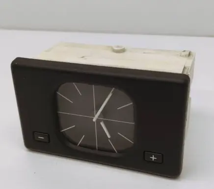 BMW 7 E32 Clock 1374282 6213