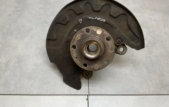 Skoda Octavia Mk3 (5E) Front wheel hub
