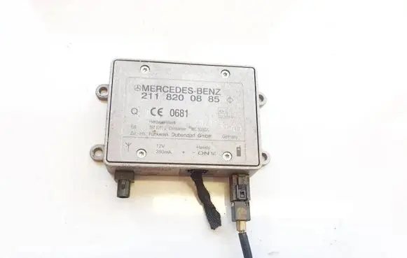 Mercedes-Benz E W211 Antenna control unit 2118200885