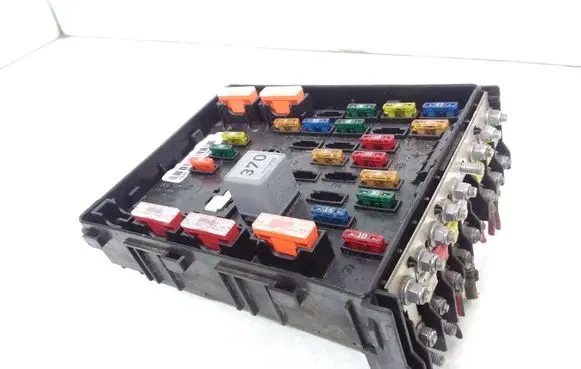 Volkswagen PASSAT B7 Fuse module 3C0937125