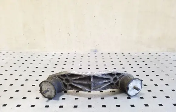 BMW 5 E39 Gearbox mounting bracket 1096107