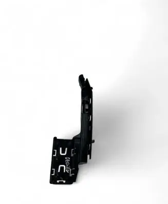 Front bumper mounting bracket