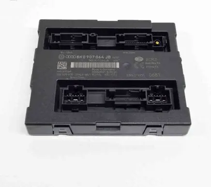 Audi A5 8T 8F Central body control module 8K0907064JB 5DK009918
