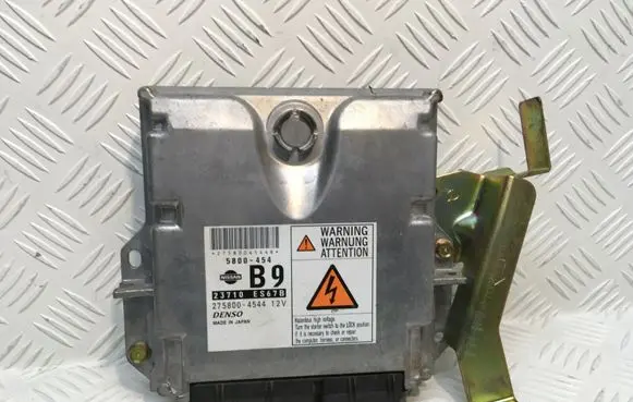 Nissan X-Trail T30 Engine control unit/module ECU 23710ES67B