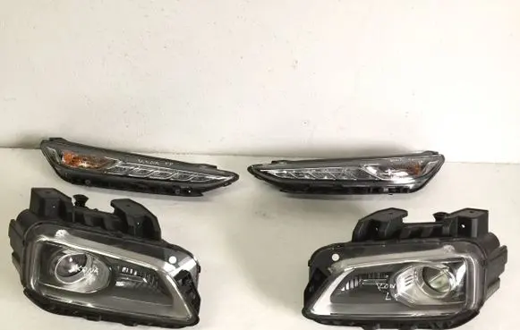 Hyundai Kona I Headlight/headlamp CAL00BC J9921-21110 20191021