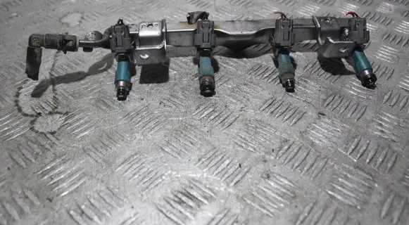 Mazda 3 II Fuel main line pipe