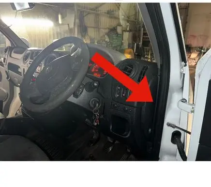 Renault Master III Dashboard side end trim 689200022R 6321S520