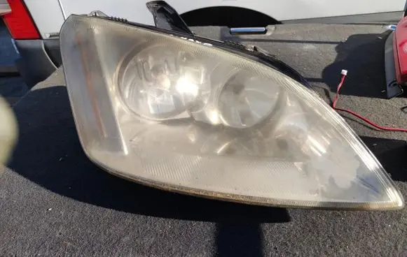 Ford C-MAX I Headlight/headlamp