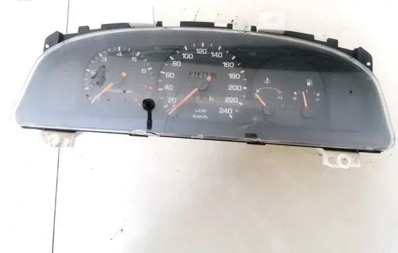 Mazda 626 Speedometer (instrument cluster)