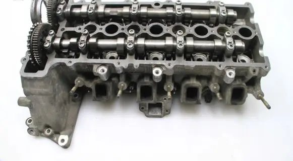 BMW 3 E90 E91 Engine head 7787521