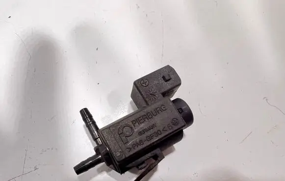 BMW 5 F10 F11 Vacuum valve 702318