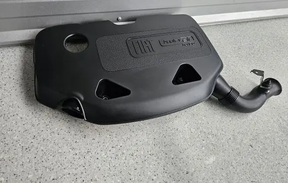 Fiat 500 Engine cover (trim)