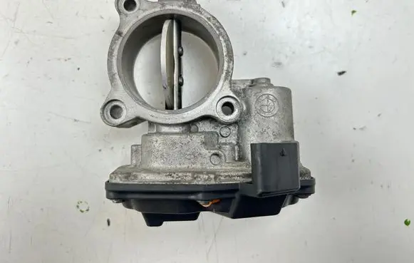 BMW 3 F30 F35 F31 Throttle valve 7810752