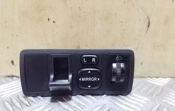 Toyota Corolla E120 E130 Wing mirror switch 183574 777663