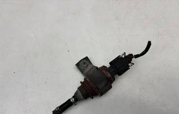 Audi A8 S8 D2 4D Webasto auxiliary heater fuel pump 443963303A