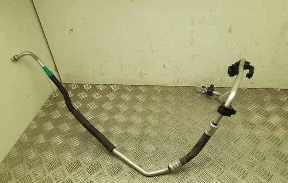 Toyota C-HR II Air conditioning (A/C) pipe/hose 