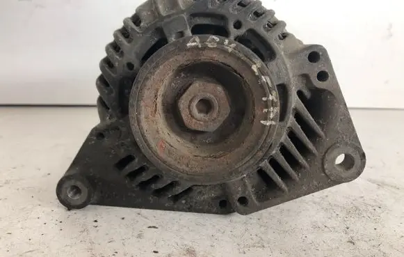 Audi A6 S6 C4 4A Generator/alternator