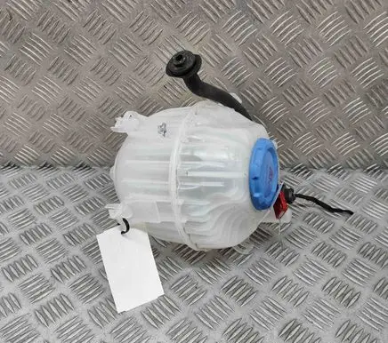 Audi Q8 Coolant expansion tank/reservoir 4KR121081A 4KE121809B