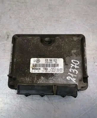 Volkswagen Golf IV Engine control unit/module 038906013
