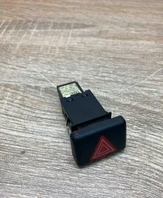Audi A4 S4 B7 8E 8H Hazard light switch 8E0941509
