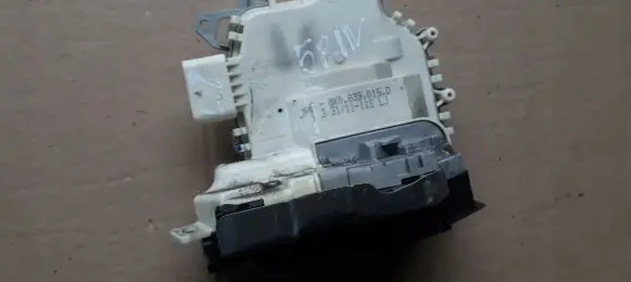 Audi A4 S4 B8 8K Rear door lock 8K0839015D