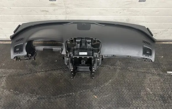 Opel Insignia A Dashboard 13290416 9416 3899168891821N5
