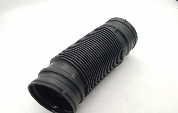 Volkswagen Jetta VI Air intake duct part 5C0129618D