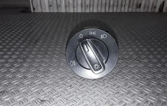 Volkswagen Tiguan Light switch 3C8941431B