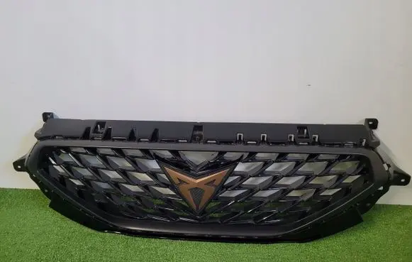 Cupra Formentor Front bumper upper radiator grill 5FF853651C