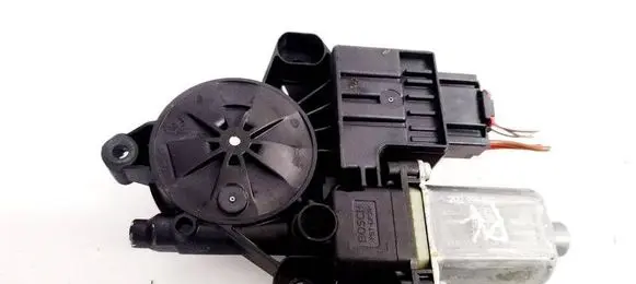 Seat Ibiza V (KJ) Front door window regulator motor 0130822065