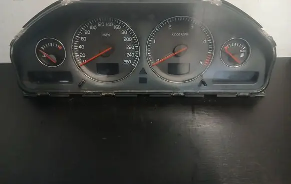 Volvo S60 Speedometer (instrument cluster) 8673262 8602764