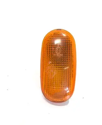 Mitsubishi L200 Front fender indicator light E4016534 P2133