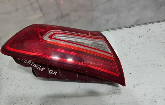 KIA Sportage Tailgate rear/tail lights 924053W0